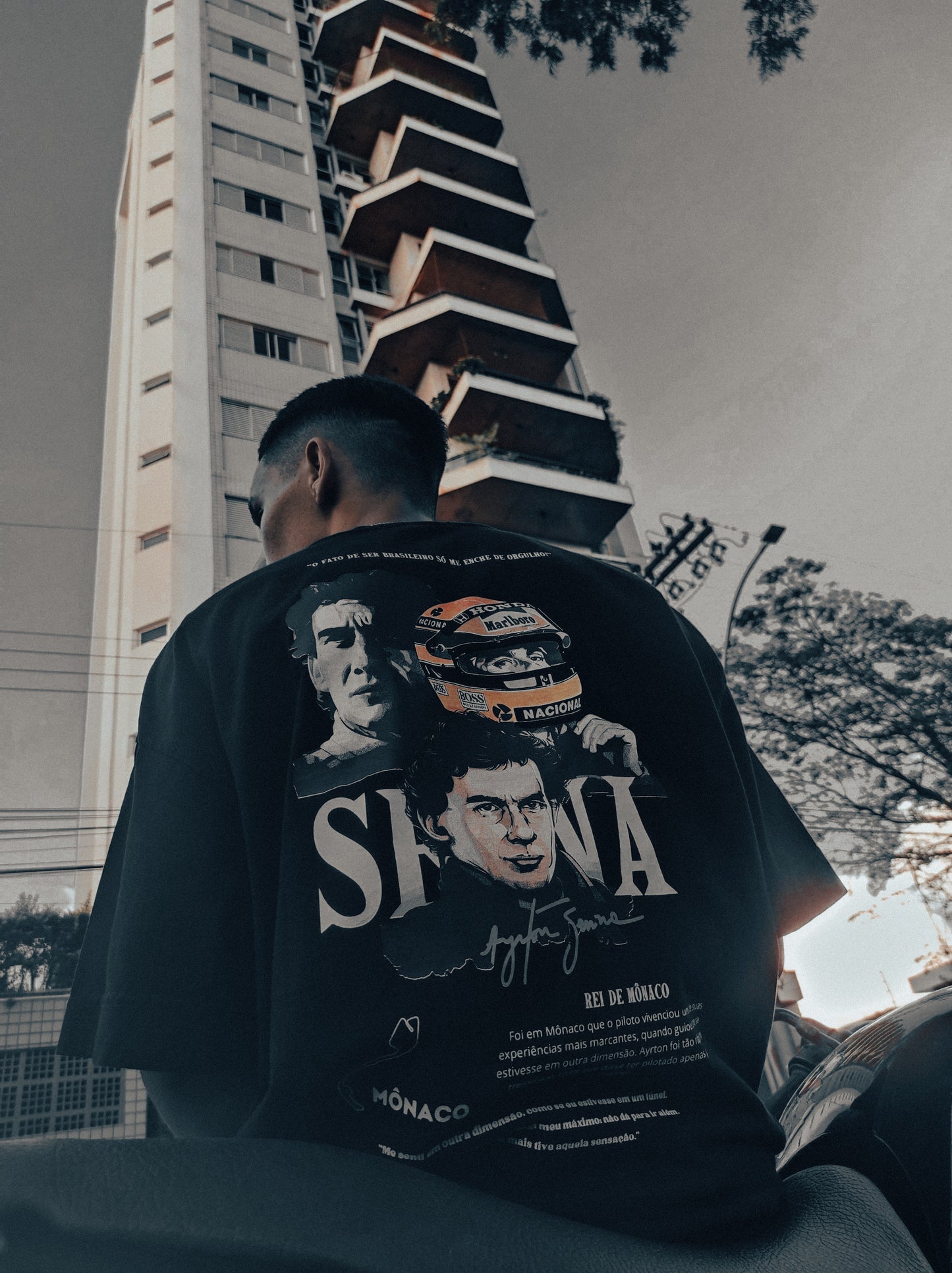 Encomendar Camiseta unissex oversized Senna rei de Mônaco