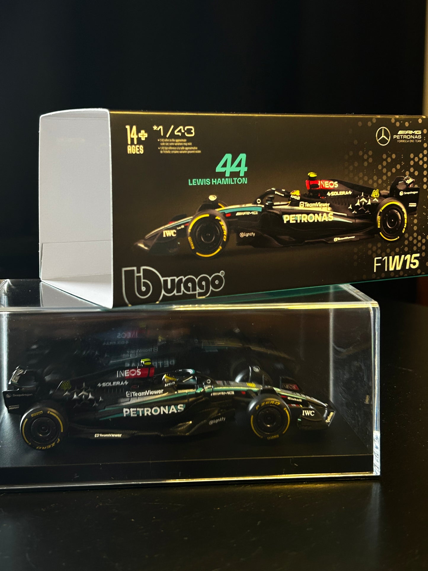 Miniatura Mercedes-AMG Petronas F1 W13 #44 Lewis Hamilton - Escala 1:43 (Licenciada)