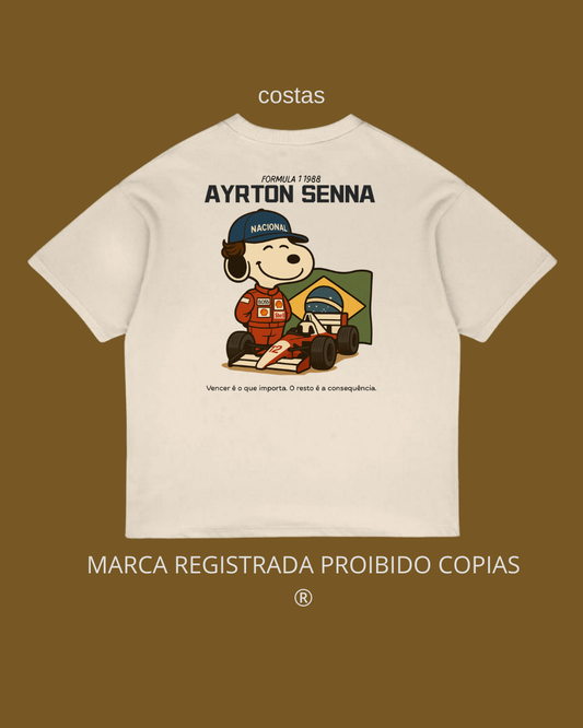 Camiseta Snoopy x Senna — Fórmula 1 1988