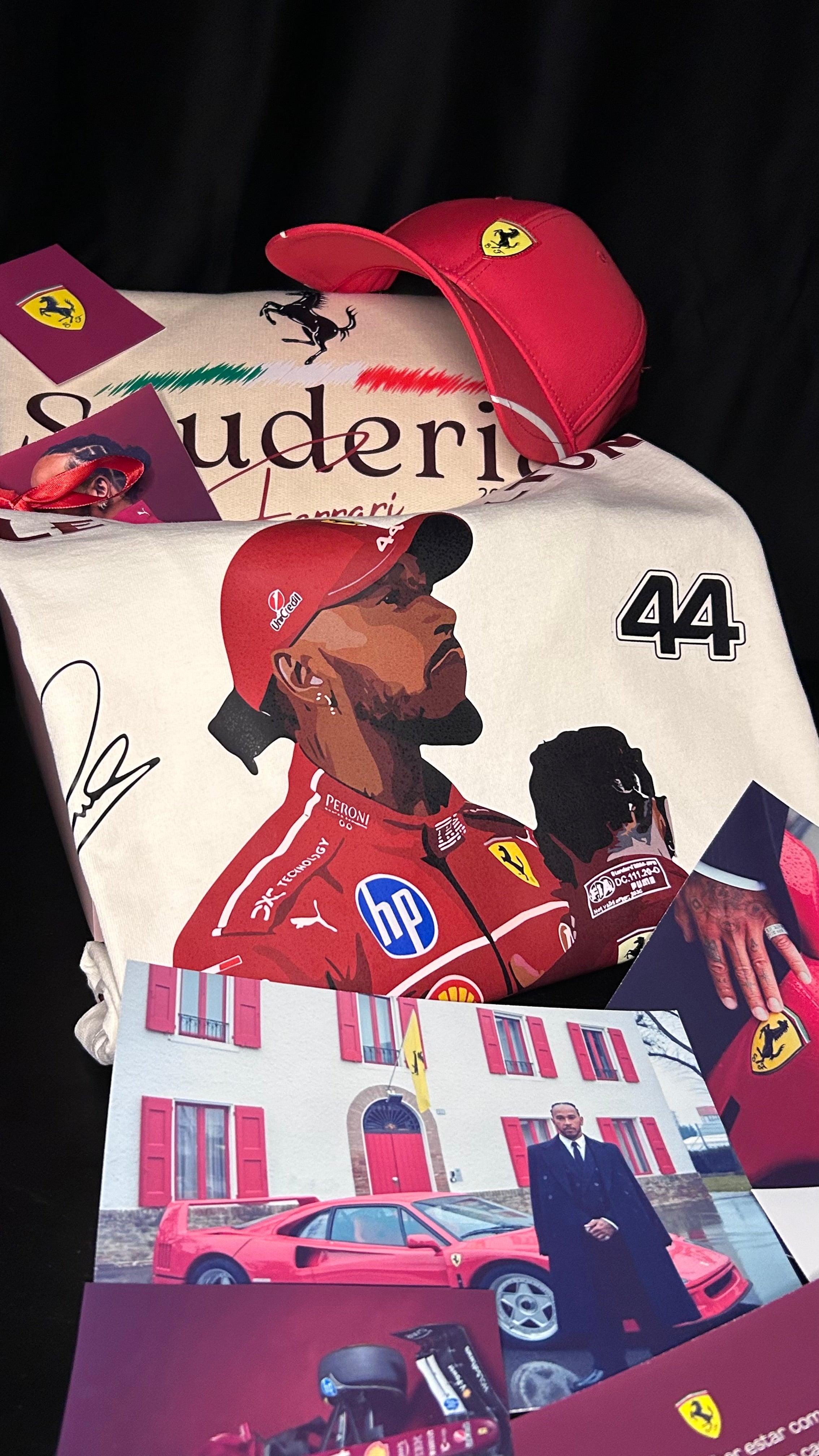 Kit Exclusivo Lewis Hamilton x Ferrari